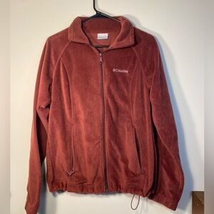 Columbia|| Full Zip Fleece Jacket in Maroon. Size Medium. With elastic.